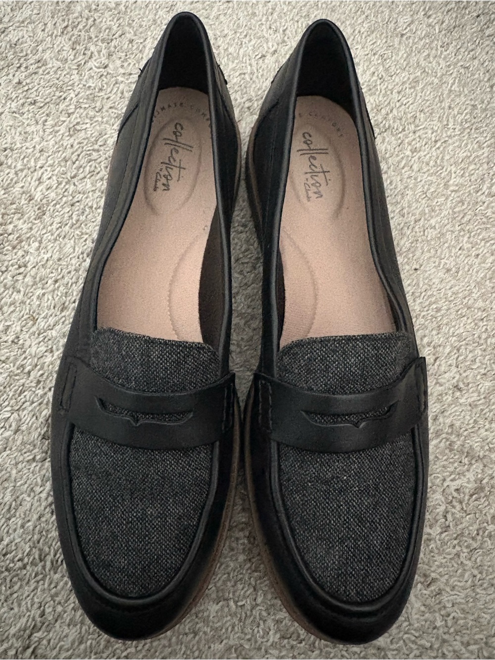 Clarks Women’s Black Textured Penny Loafers Size 11